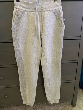 lululemon athletica Gray Heather Scuba Jogger Pants